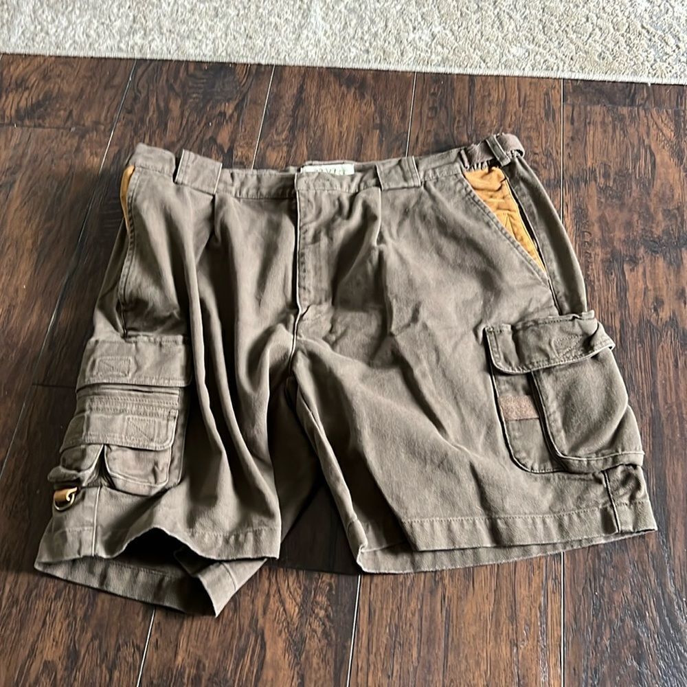 VTG Orvis Pleated cargo Shorts for Men fly fishing hunting size 40 in EUC flaw